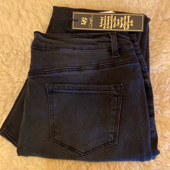 NWT DG2 by Diane Gilman Stretch Destructed Skinny Jean women’s 16p - Picture 7 of 7